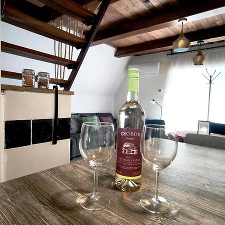 Velencei Odu Apartament *